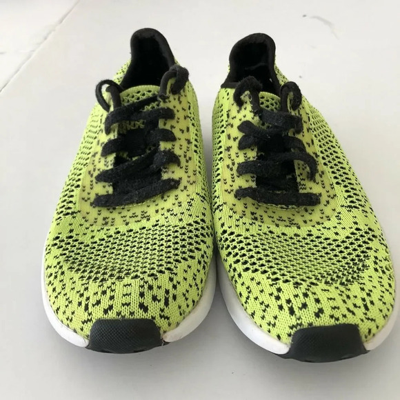 Jessica Simpson’s Women’s Sneaker Size 6.5 Medium. - Picture 3 of 8